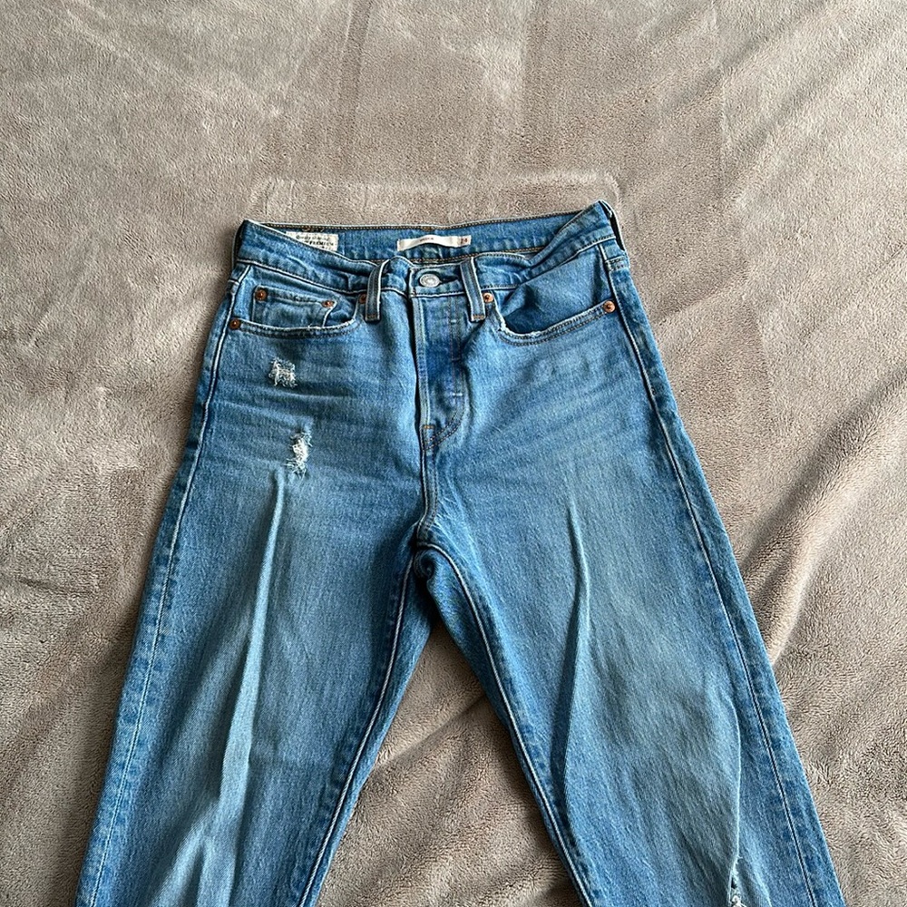 Levi’s Wedgie Skinny - Picture 2 of 7